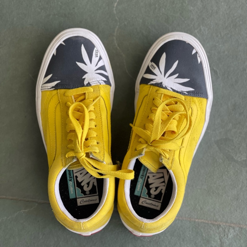 Yellow Old School Custom Vans , woman size 8 - Picture 4 of 6